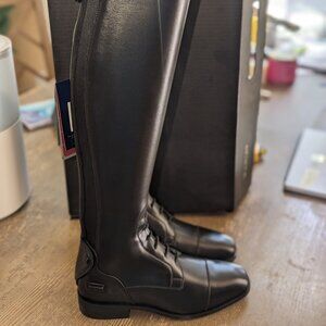 NIB 7B Med XST Women's Ariat Ravello Tall Riding Boots (Field Boots)